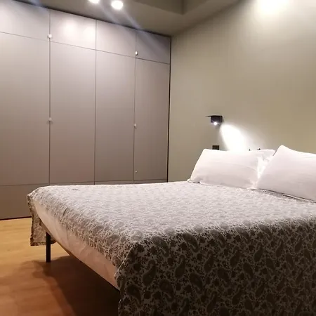 03 Centralissimo Ampio Bilocale Con Garage Arona