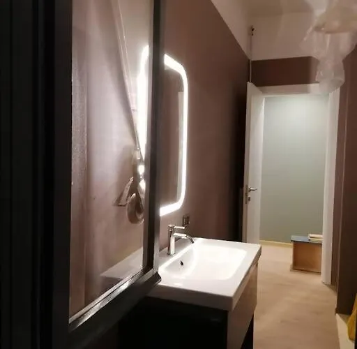 03 Centralissimo Ampio Bilocale Con Garage Arona